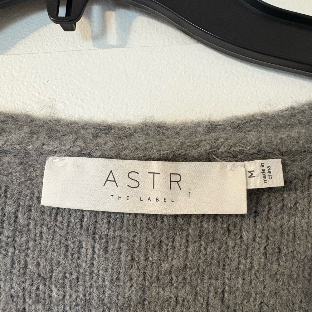 ASTR Gray V-Neck Sweater Vest - Picture 3 of 4